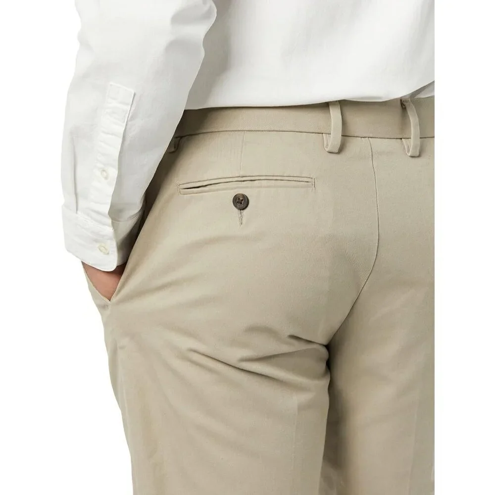 Men's Straight-Fit Wrinkle-Resistant Flat-Front Chino Pant